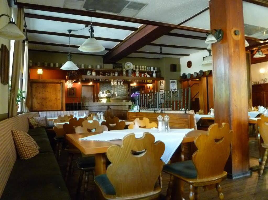 Gasthaus Zum Specht ヘースバッハ エクステリア 写真